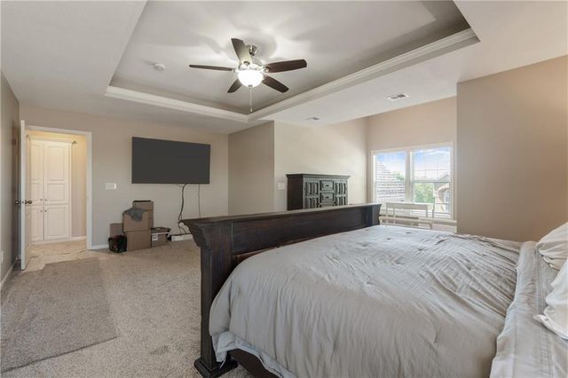 2208 NE Janessa Drive, Blue Springs, MO 64029