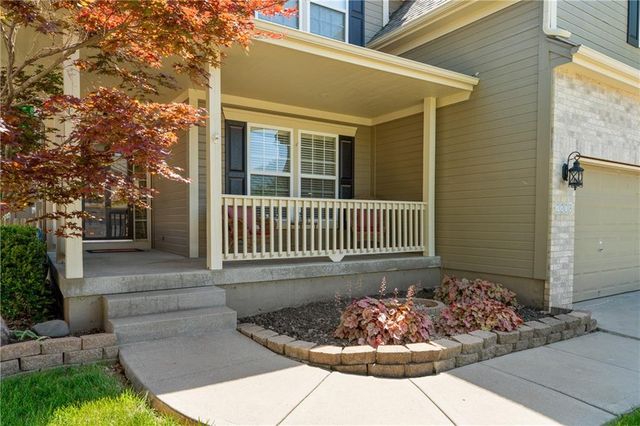 2208 NE Janessa Drive, Blue Springs, MO 64029