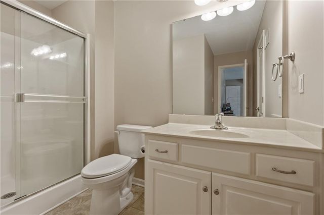 2208 NE Janessa Drive, Blue Springs, MO 64029