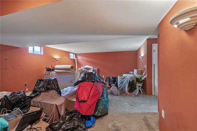 2208 NE Janessa Drive, Blue Springs, MO 64029
