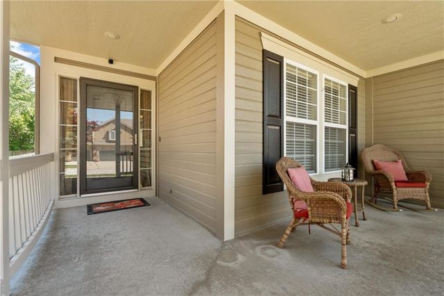 2208 NE Janessa Drive, Blue Springs, MO 64029