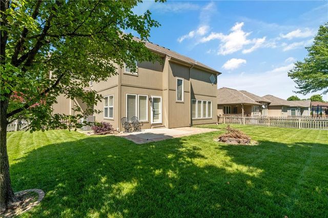 2208 NE Janessa Drive, Blue Springs, MO 64029