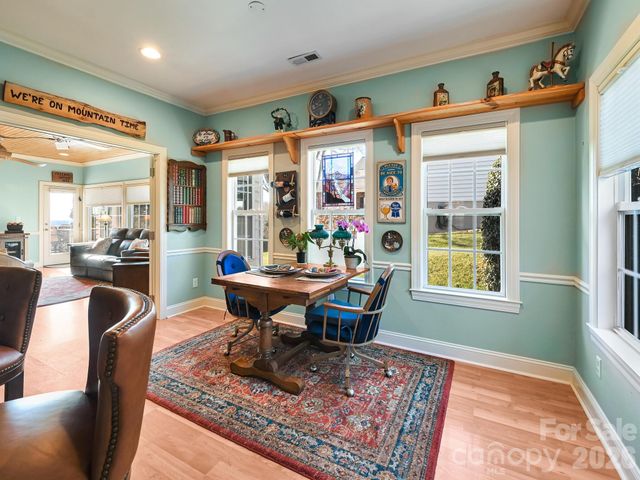 653 High Quarry Road, Hendersonville, NC 28791
