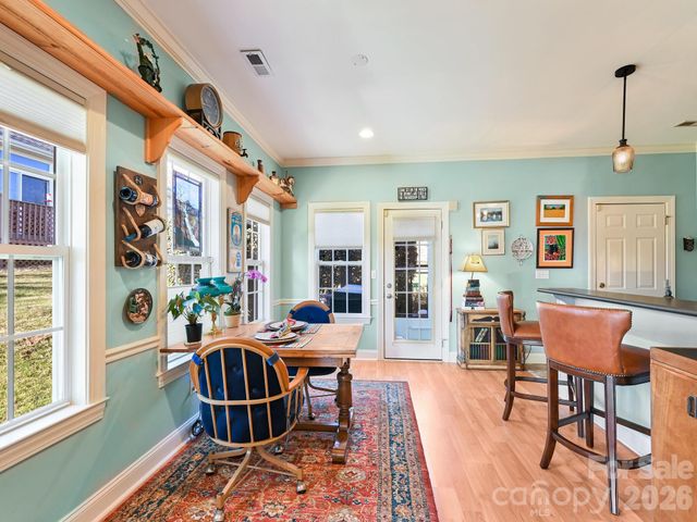 653 High Quarry Road, Hendersonville, NC 28791