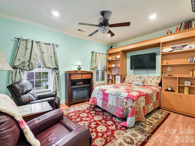 653 High Quarry Road, Hendersonville, NC 28791