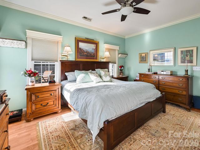 653 High Quarry Road, Hendersonville, NC 28791