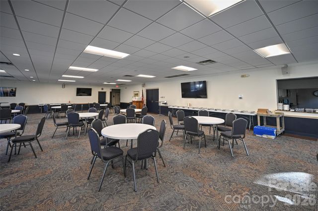 653 High Quarry Road, Hendersonville, NC 28791