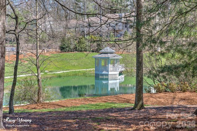 653 High Quarry Road, Hendersonville, NC 28791