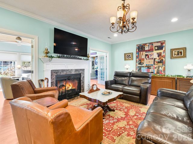 653 High Quarry Road, Hendersonville, NC 28791