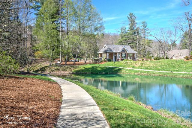 653 High Quarry Road, Hendersonville, NC 28791