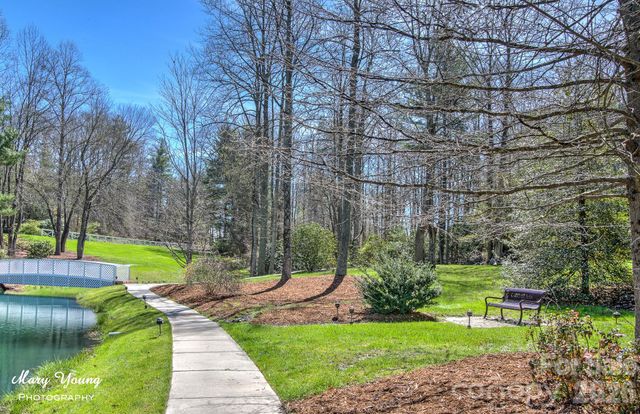 653 High Quarry Road, Hendersonville, NC 28791