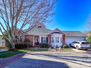 653 High Quarry Road, Hendersonville, NC 28791