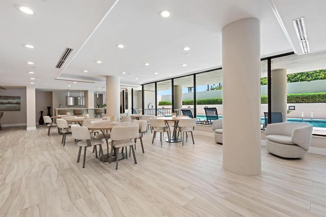 5250 N Ocean Drive 10s, Singer Island, FL 33404