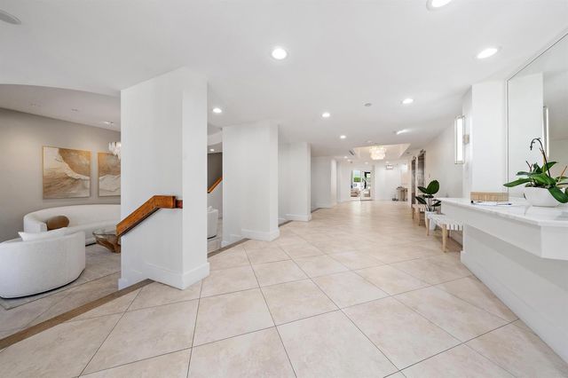 5250 N Ocean Drive 10s, Singer Island, FL 33404