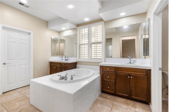 64 Cienega, Irvine, CA 92618