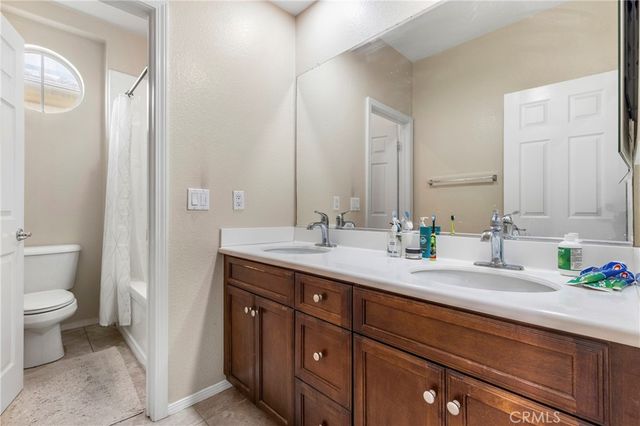 64 Cienega, Irvine, CA 92618