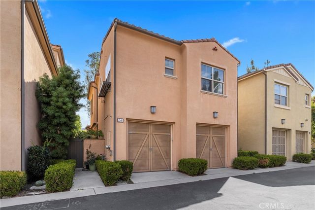 64 Cienega, Irvine, CA 92618