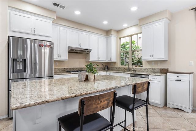 64 Cienega, Irvine, CA 92618