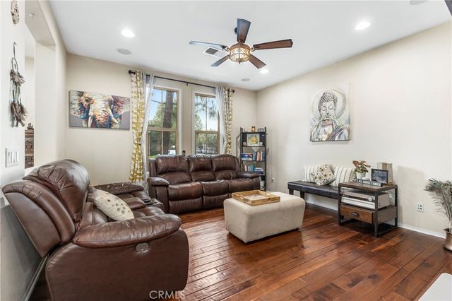 64 Cienega, Irvine, CA 92618