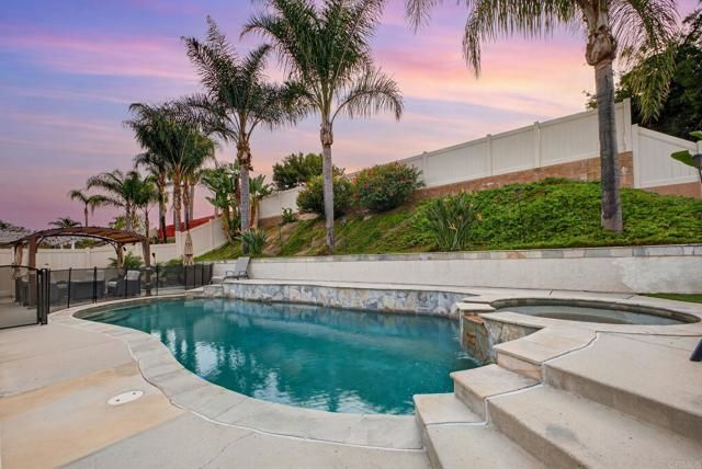 10090 PEBBLE BEACH DR, Santee, CA 92071