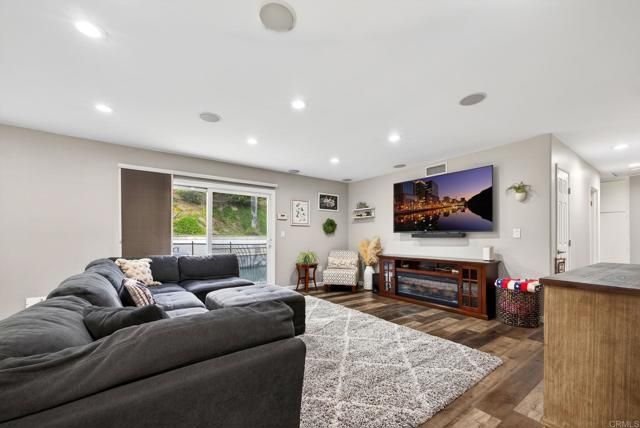 10090 PEBBLE BEACH DR, Santee, CA 92071