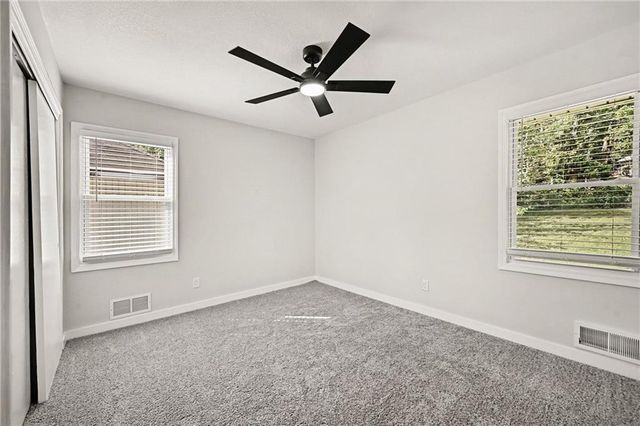 10004 Lydia Avenue, Kansas City, MO 64131