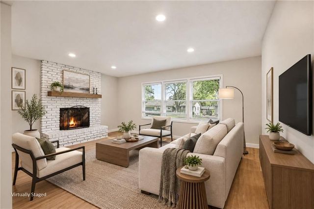 10004 Lydia Avenue, Kansas City, MO 64131