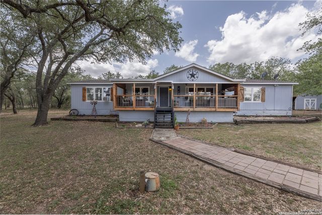 235 Hickory Ln, San Antonio, TX 78264