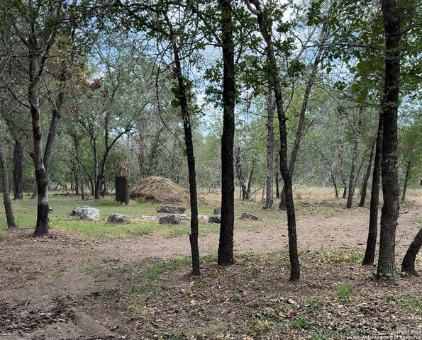 235 Hickory Ln, San Antonio, TX 78264