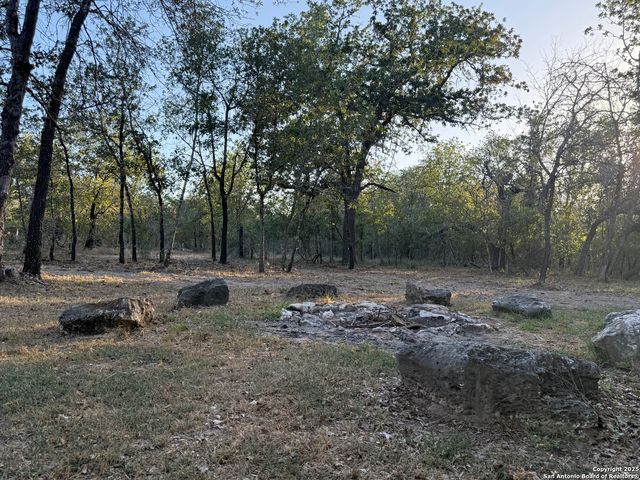 235 Hickory Ln, San Antonio, TX 78264