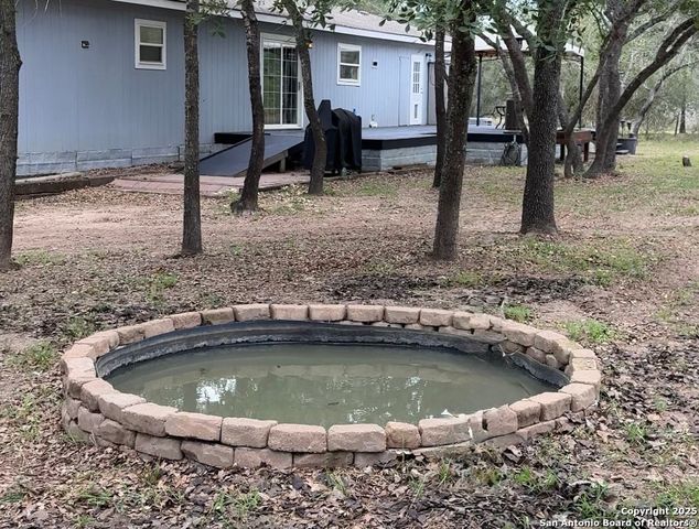 235 Hickory Ln, San Antonio, TX 78264