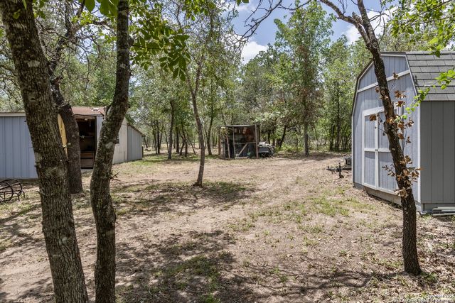 235 Hickory Ln, San Antonio, TX 78264