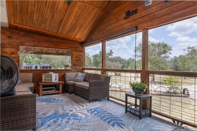 235 Hickory Ln, San Antonio, TX 78264