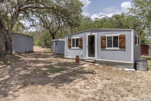 235 Hickory Ln, San Antonio, TX 78264