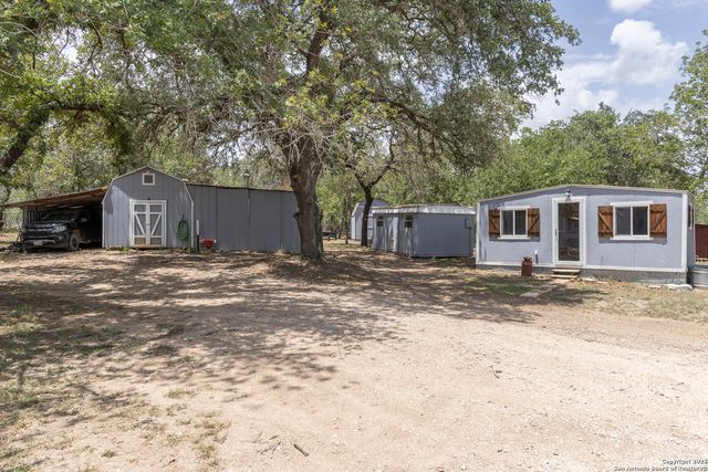 235 Hickory Ln, San Antonio, TX 78264
