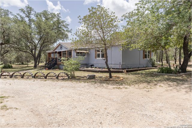 235 Hickory Ln, San Antonio, TX 78264