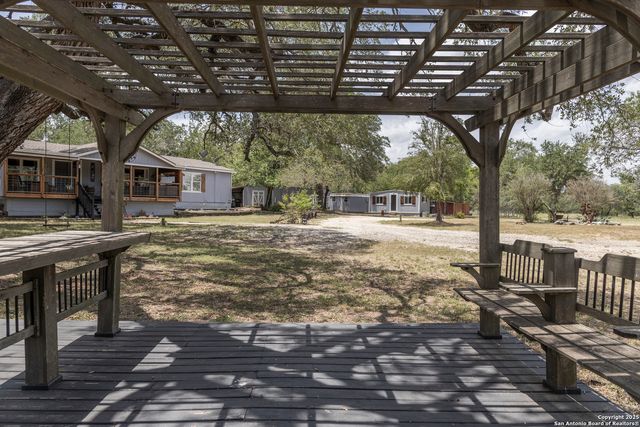 235 Hickory Ln, San Antonio, TX 78264