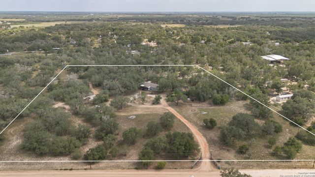 235 Hickory Ln, San Antonio, TX 78264