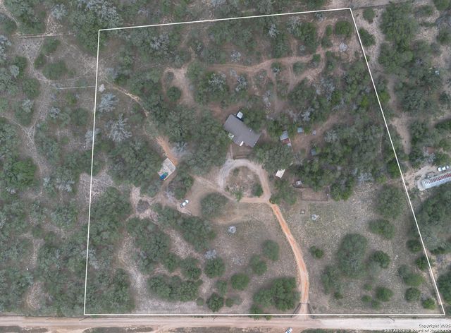 235 Hickory Ln, San Antonio, TX 78264