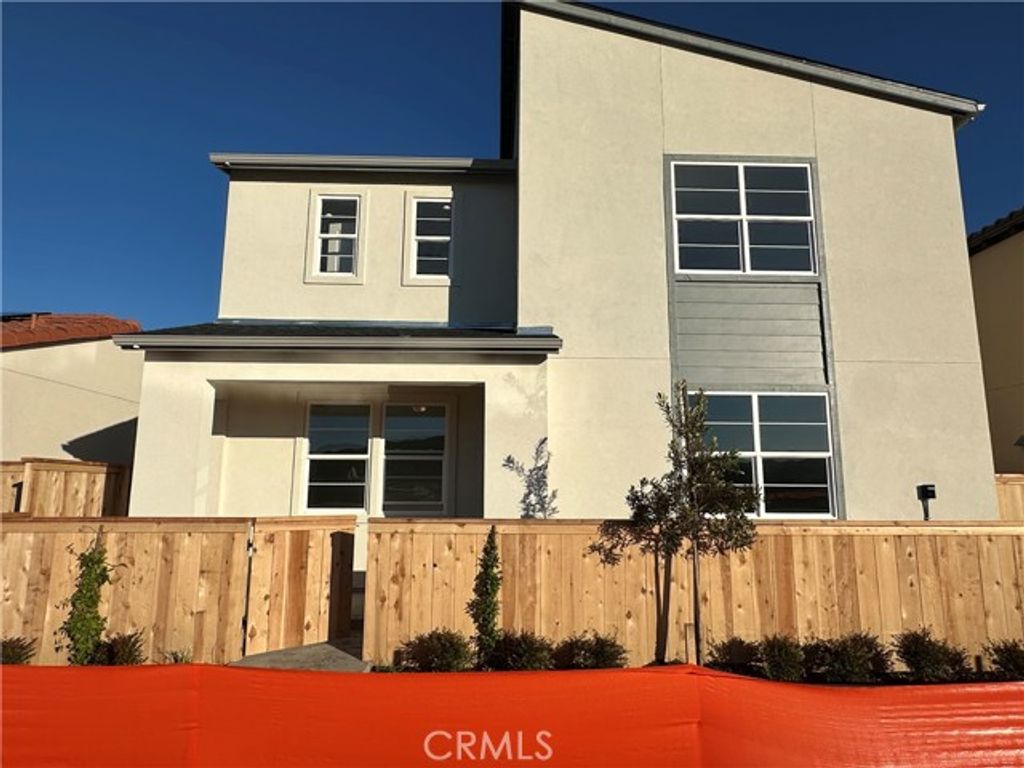 230 Memphis Belle Way, San Luis Obispo, CA 93401