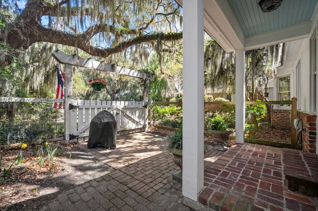 115 S Hermitage Road, Beaufort, SC 29902