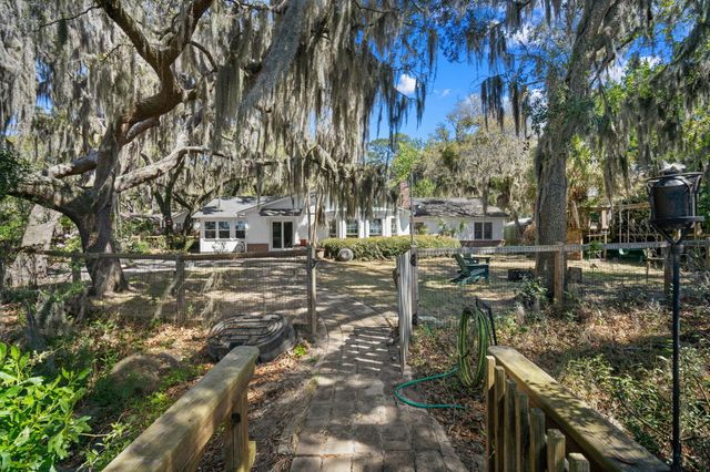 115 S Hermitage Road, Beaufort, SC 29902