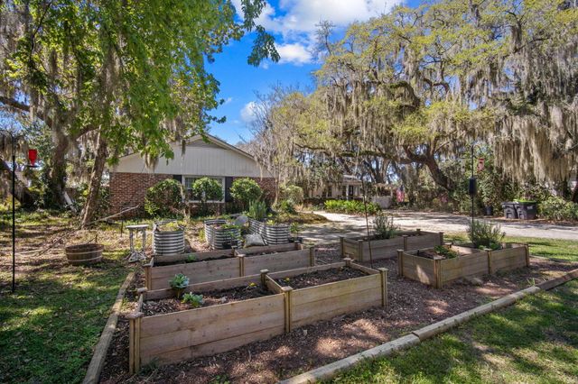 115 S Hermitage Road, Beaufort, SC 29902
