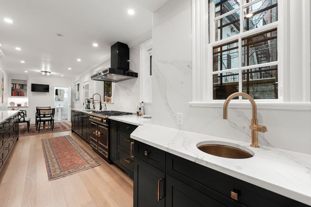 13 West Cedar St, Boston, MA 02108