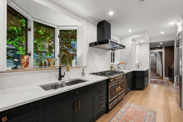 13 West Cedar St, Boston, MA 02108