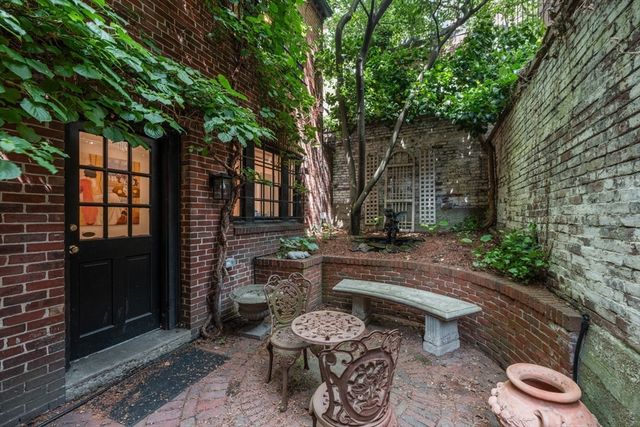 13 West Cedar St, Boston, MA 02108