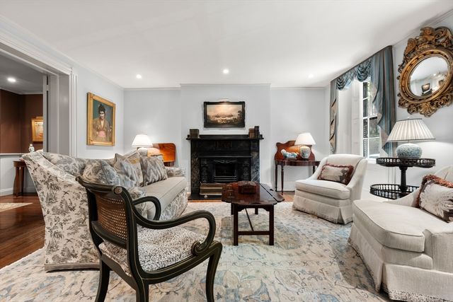 13 West Cedar St, Boston, MA 02108