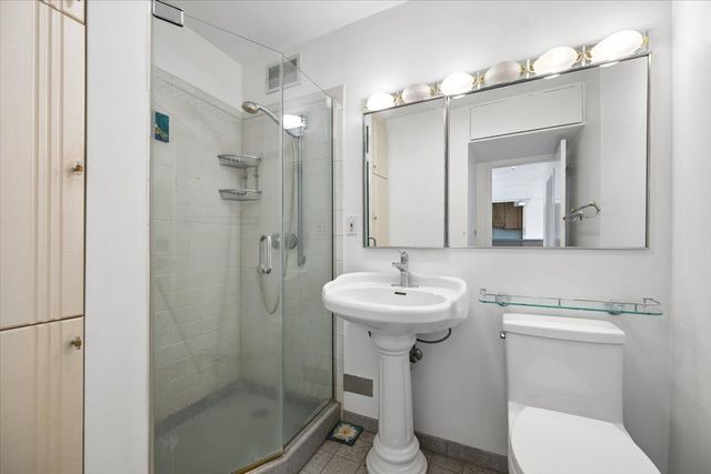 1360 N SANDBURG Terrace 1405C, Chicago, IL 60610
