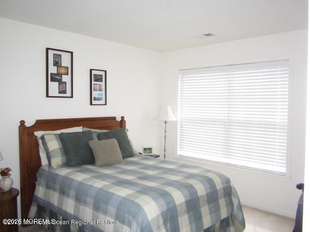 10 Maywood Run, Tinton Falls, NJ 07753