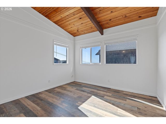 1931 Ne 68TH St, Lincoln City, OR 97367